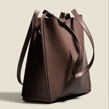 Femei de lux din piele tote sac 2022 nou retro geanta de umar de moda de mare capacitate diagonală sac simplu navetiști găleată sac